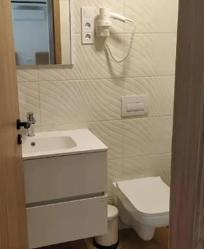 Panorama בית הארחה 3*